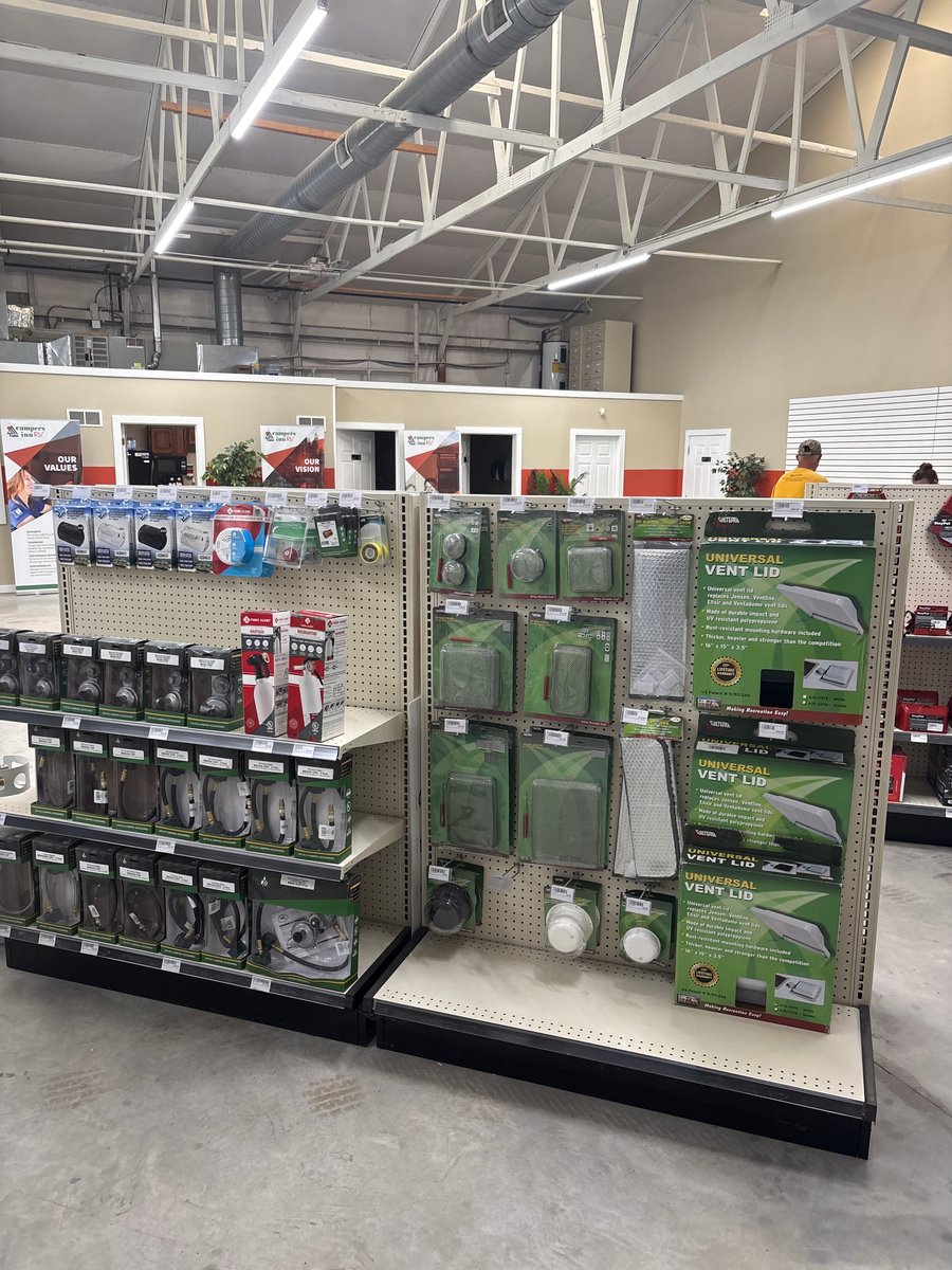 Campers Inn RV Opens First Liquidation Center in South Louisville
